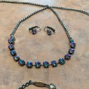 Sabika necklace and earring set